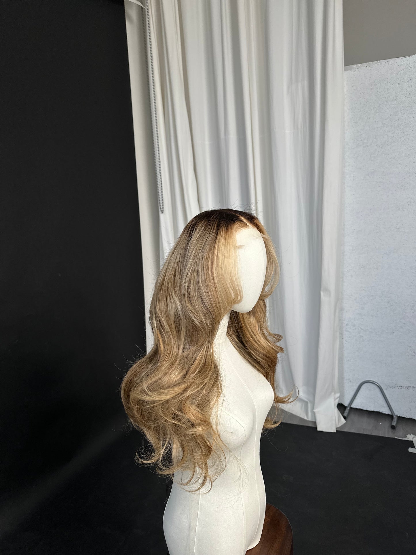 Blonde 03